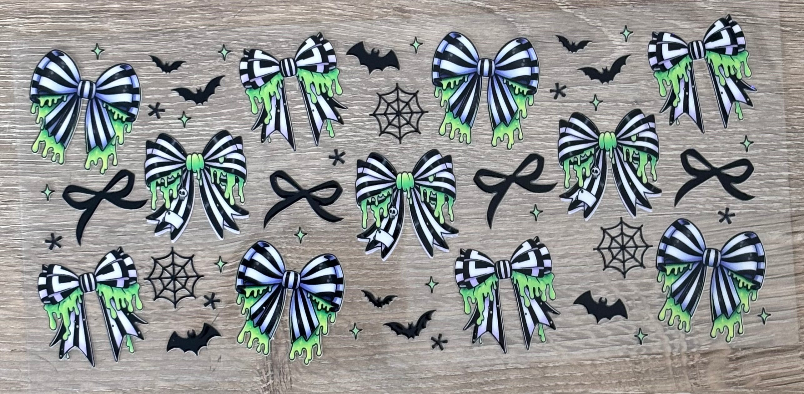 Beetlejuice bows